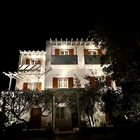 Deluxe Studios & Suites Ageri-Milos آداماس المظهر الخارجي الصورة