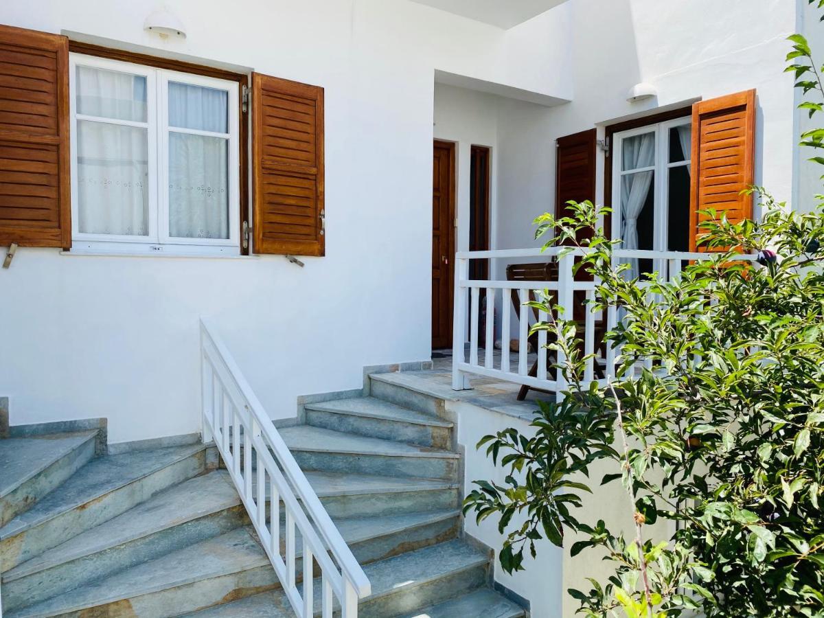 Deluxe Studios & Suites Ageri-Milos آداماس المظهر الخارجي الصورة
